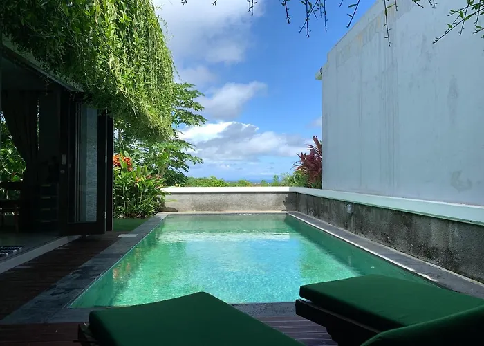 The Ocean Views Luxury & Uluwatu (Bali)