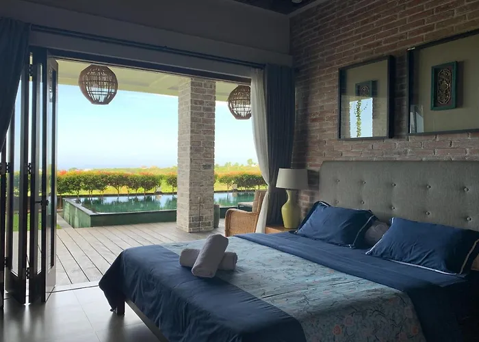 The Ocean Views Luxury & Villa *