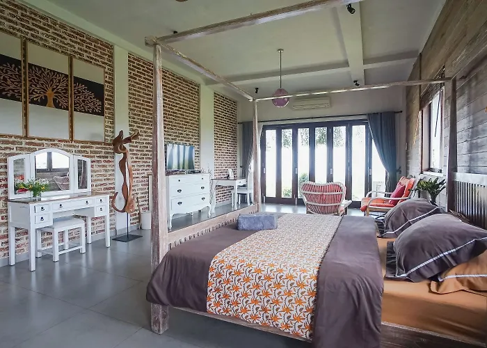 The Ocean Views Luxury & Uluwatu (Bali)