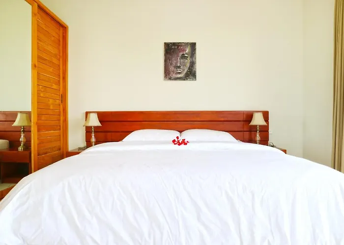 The Ocean Views Luxury & Uluwatu (Bali)